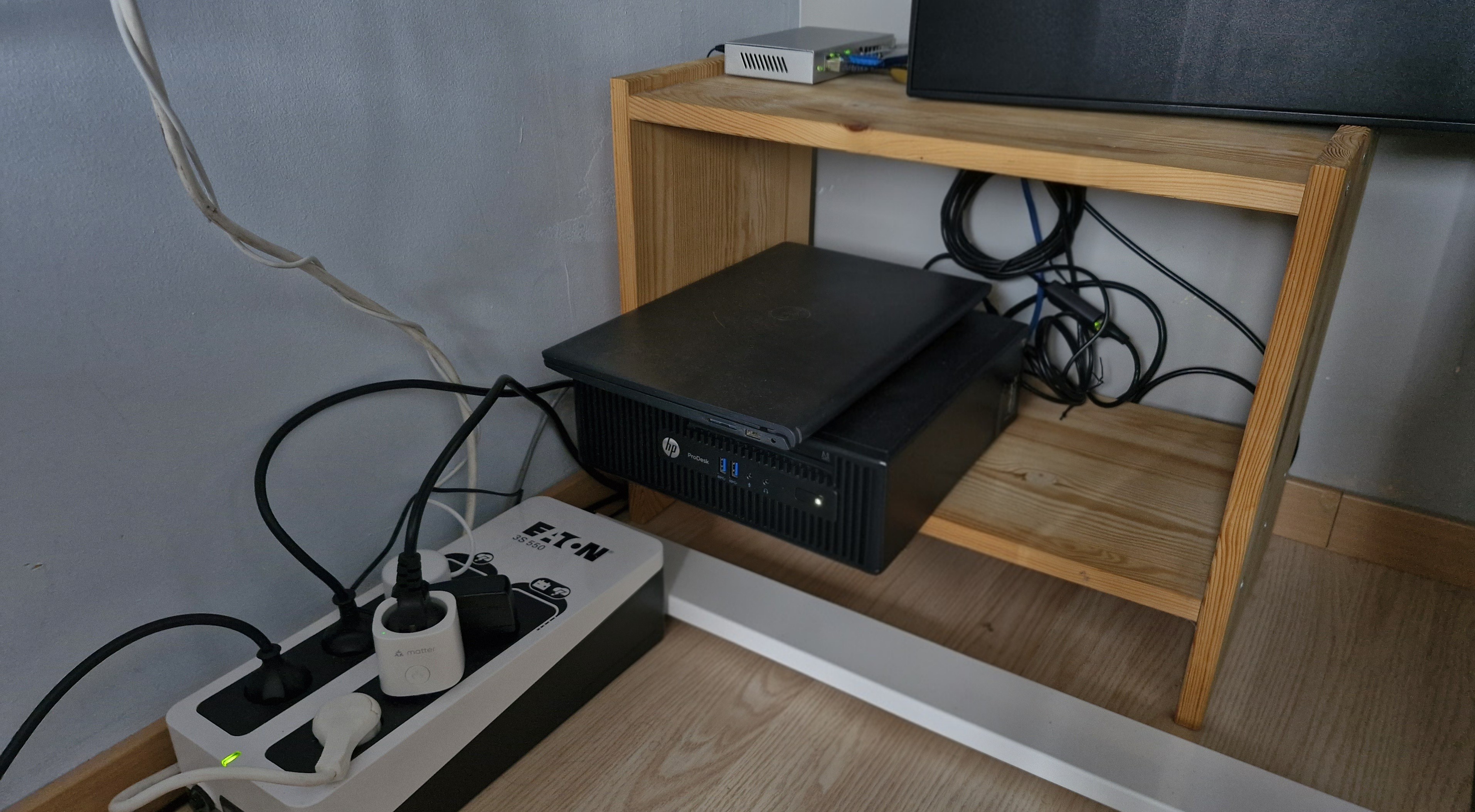 Photo homelab loutik
